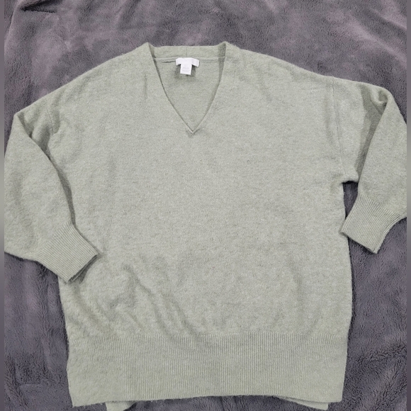 H&M Sweaters - V neck fine knit oversized sweater